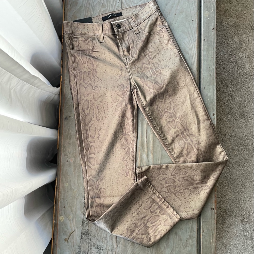 NWT J Brand Selena mid rise crop boot snake print pants | size 24